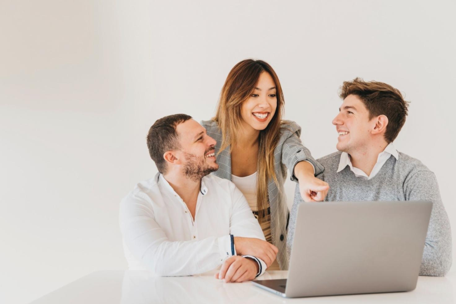 Professionelle Finanzanalyse und Beratung im Büro